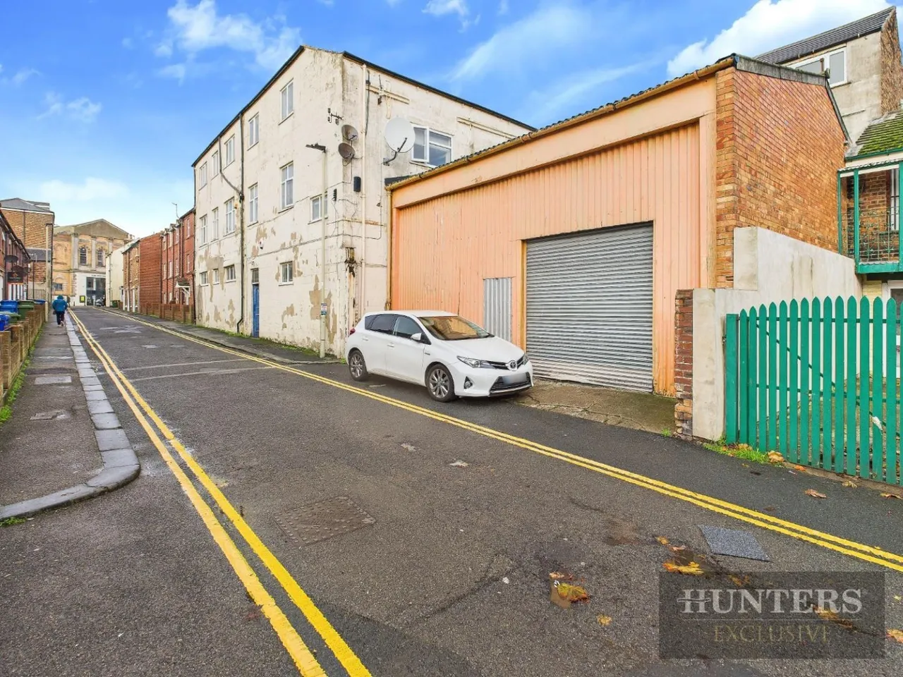8 bed accommodation for sale, Sussex Street, Scarborough, YO11