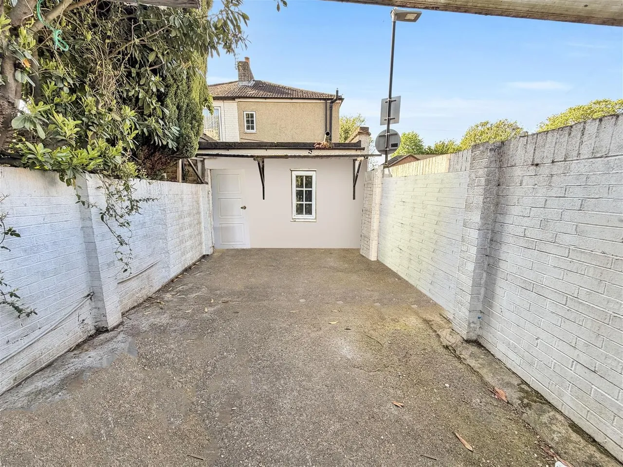 New Heston Road, Hounslow, photo 6