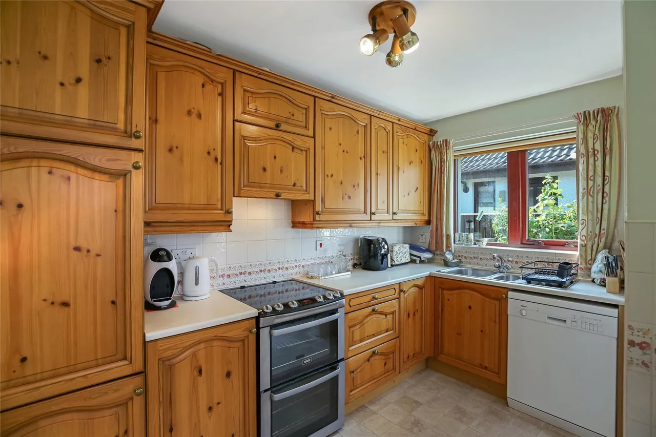 Milton Crescent, TROON, Ayrshire, KA10, photo 6
