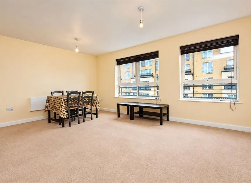 Lanadron Close, Isleworth, TW7, photo 3