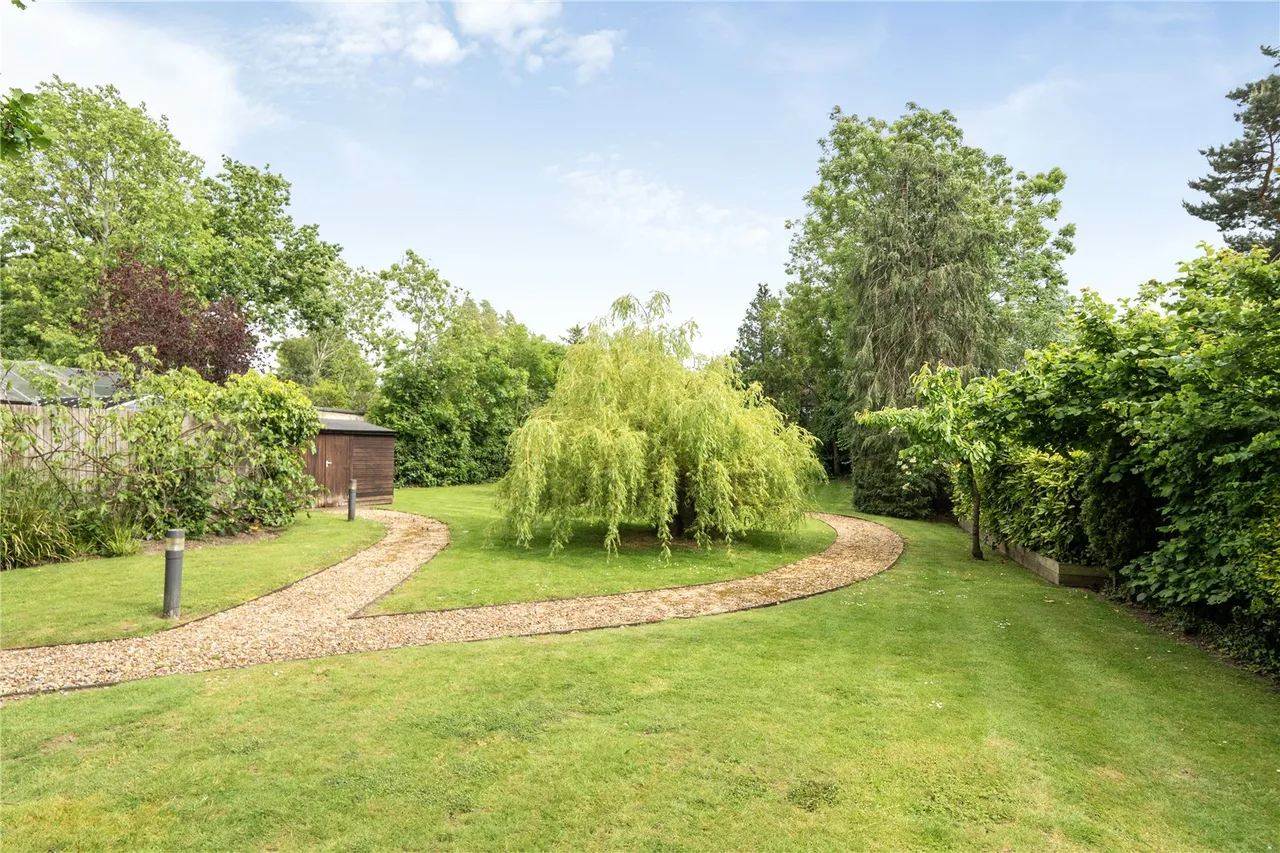 Marsh Road, Pinner, HA5, photo 13