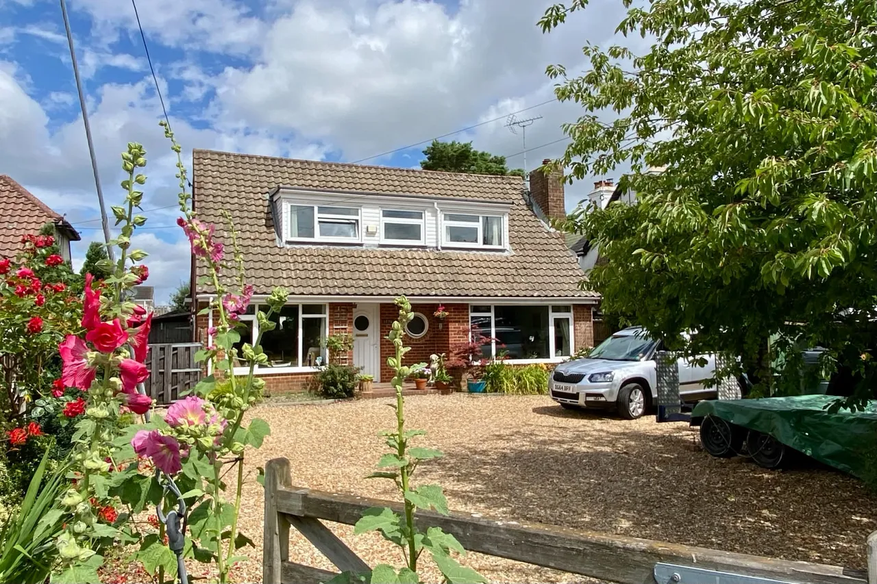 3 bed property for sale, Southampton Road, Ringwood, BH24