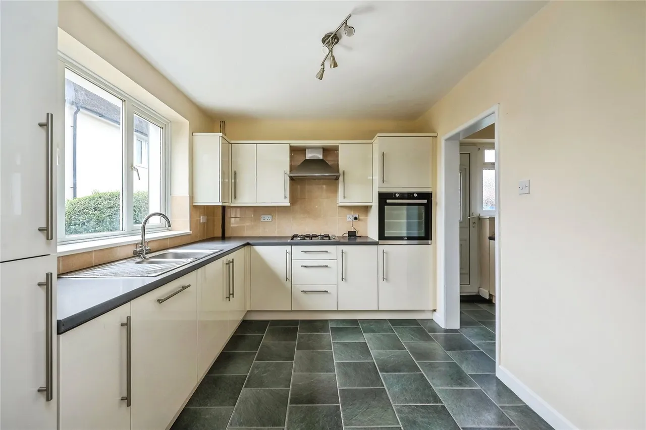 Brandish Crescent, Clifton, Nottingham, NG11, photo 5