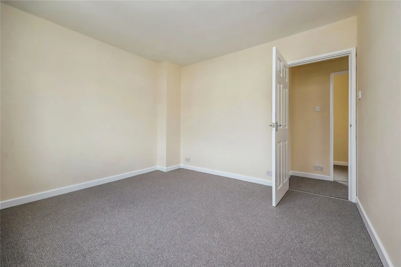 Brandish Crescent, Clifton, Nottingham, NG11, photo 13