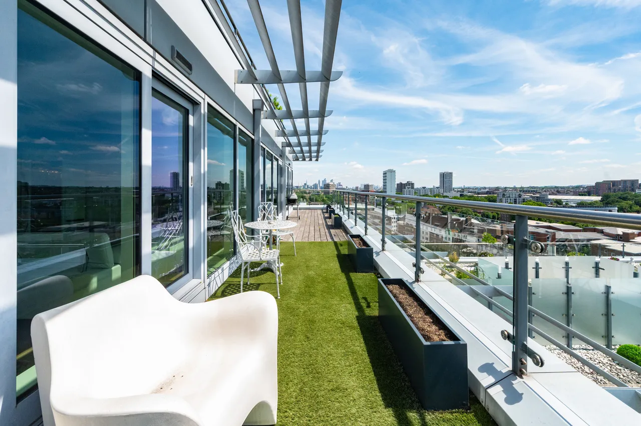 78 Flotilla House, Battersea Reach, Juniper Drive, London, photo 11