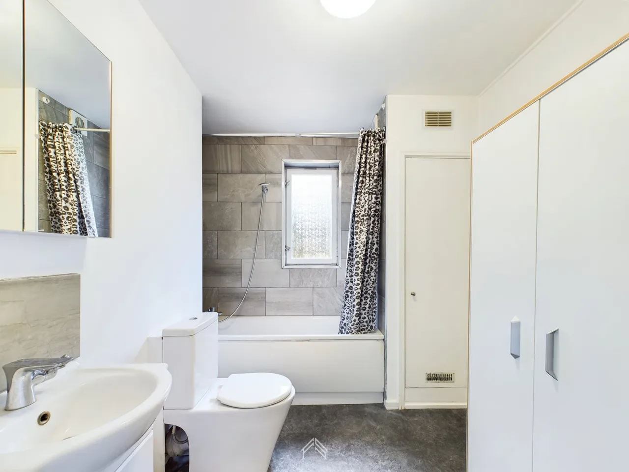 W2 1JF, City of Westminster, Greater London, England, United Kingdom, photo 6
