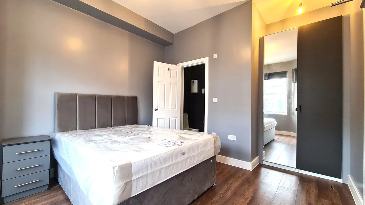 Avonwick Road, Hounslow, TW3, photo 4