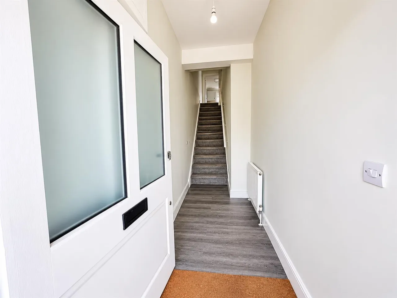 Green Lanes, Palmers Green, N13, photo 3