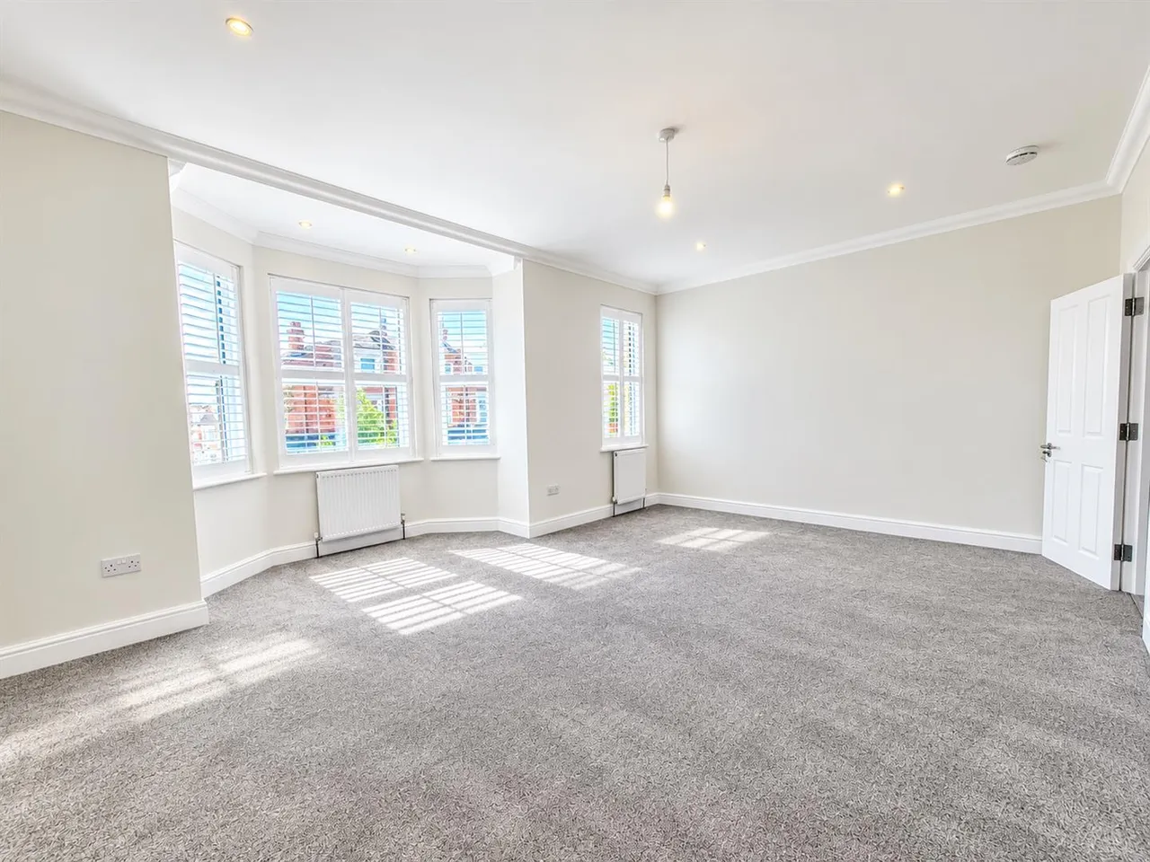Green Lanes, Palmers Green, N13, photo 4