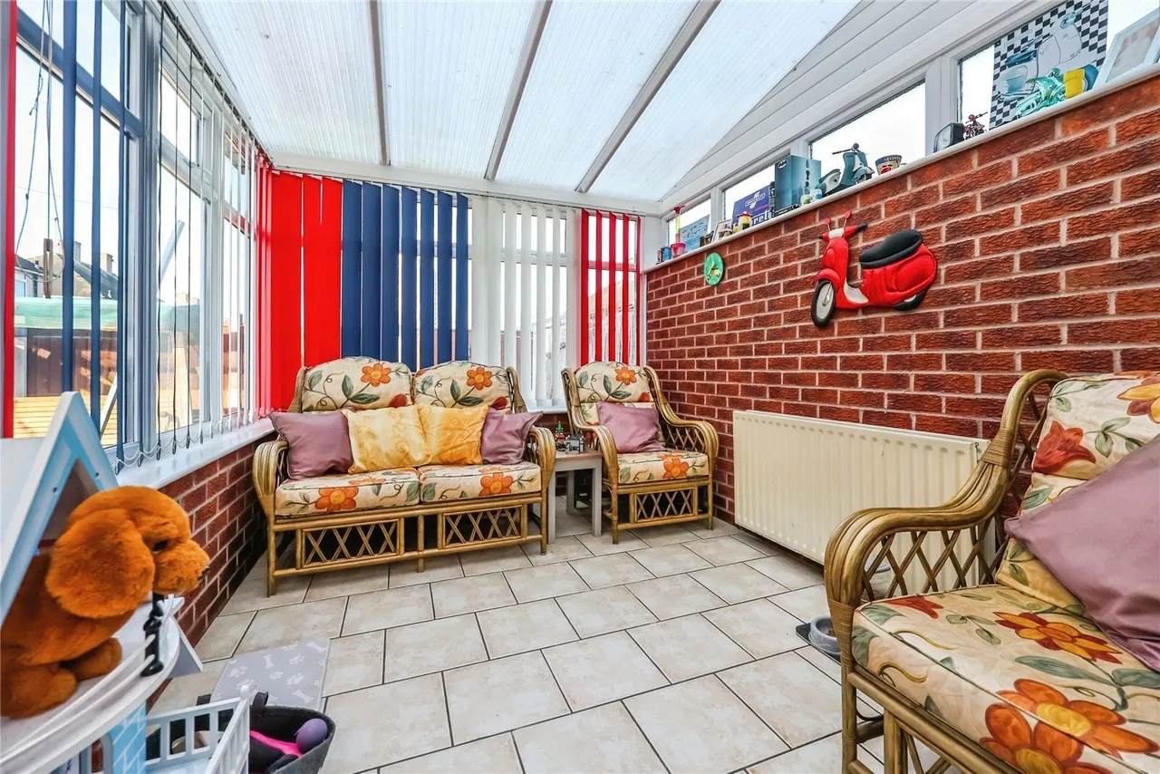 Foxearth Avenue, Clifton, Nottingham, NG11, photo 8
