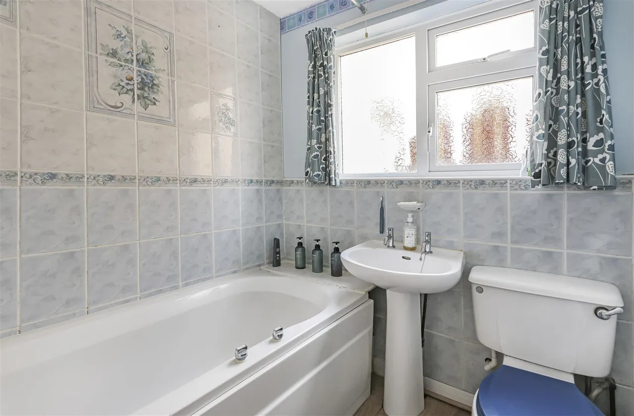 Ashmeads Way, Wimborne, BH21, photo 13