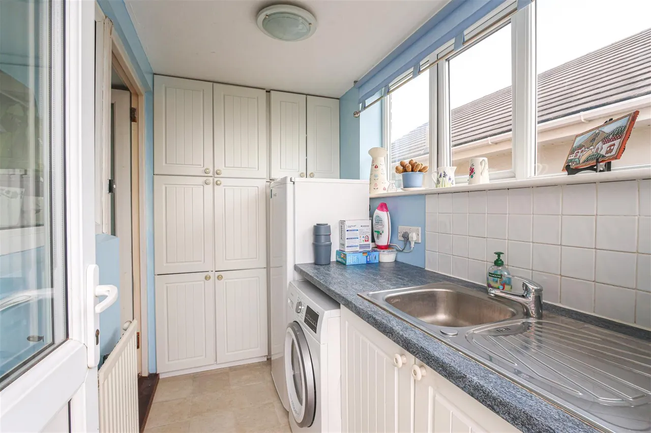 Ashmeads Way, Wimborne, BH21, photo 12