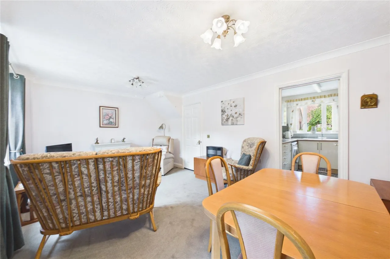Bath Road, Woolhampton, RG7, photo 3