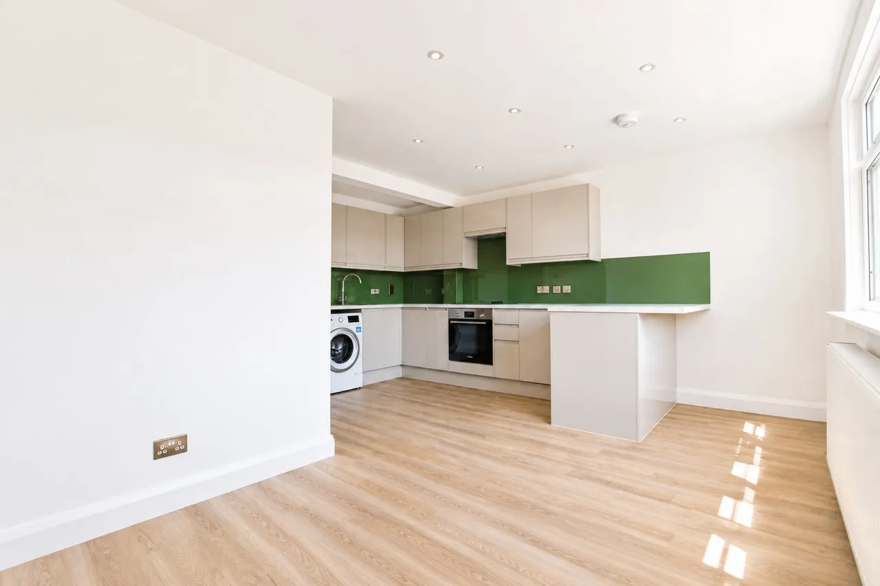 Stafford Road, Wallington, photo 8