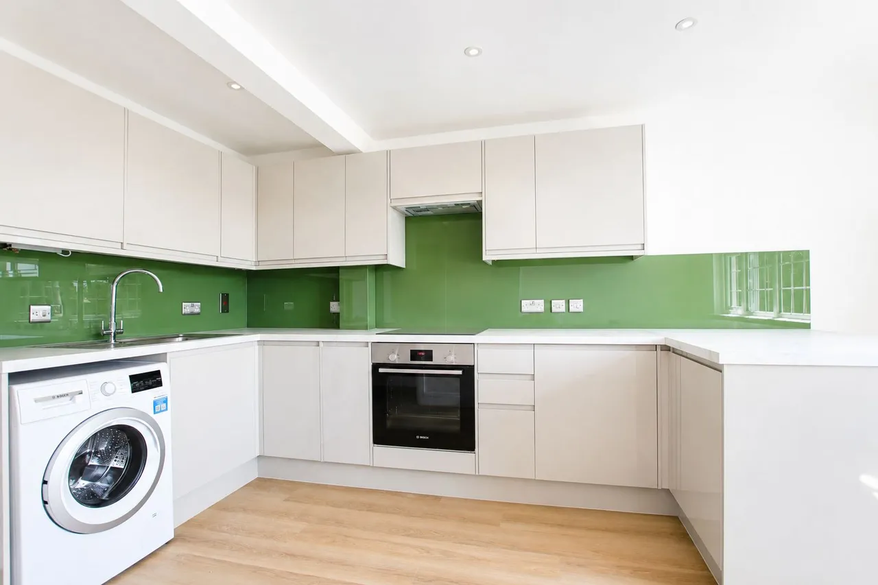 Stafford Road, Wallington, photo 7
