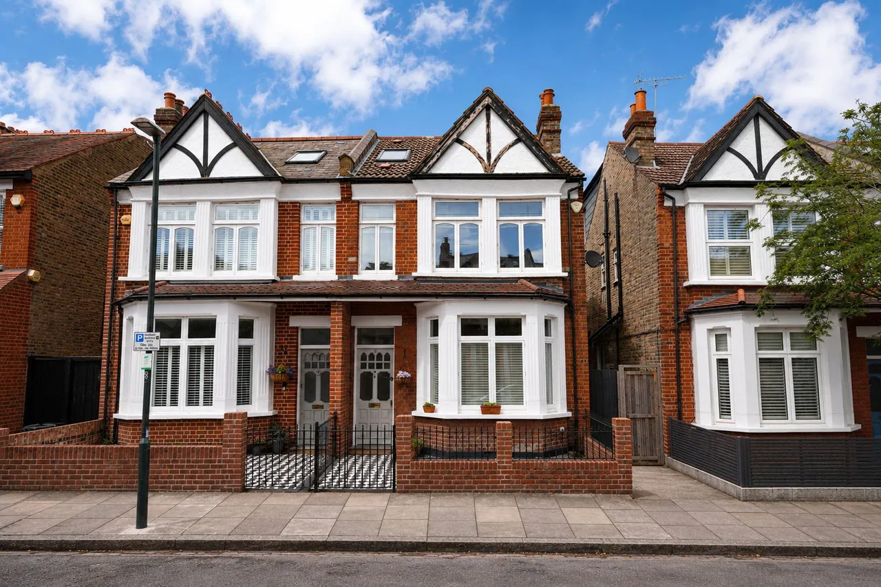 5 bed house for sale — Holmes Road, Twickenham, TW1 4RE