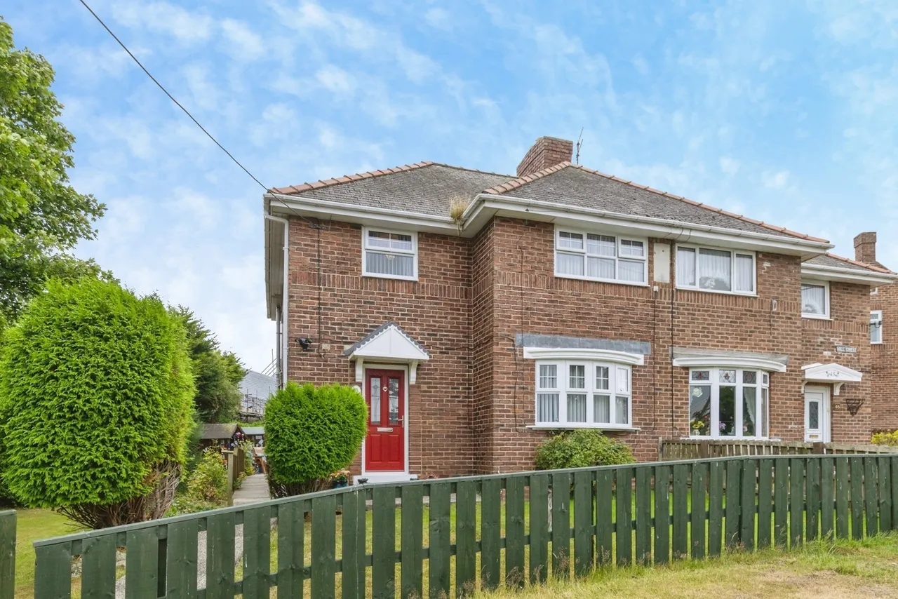 3 bed house for sale — Hill Crest, Esh, Durham, DH7