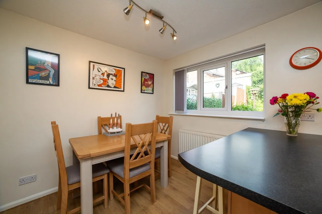 Thorpefield Drive, Thorpe Hesley, S61, photo 6