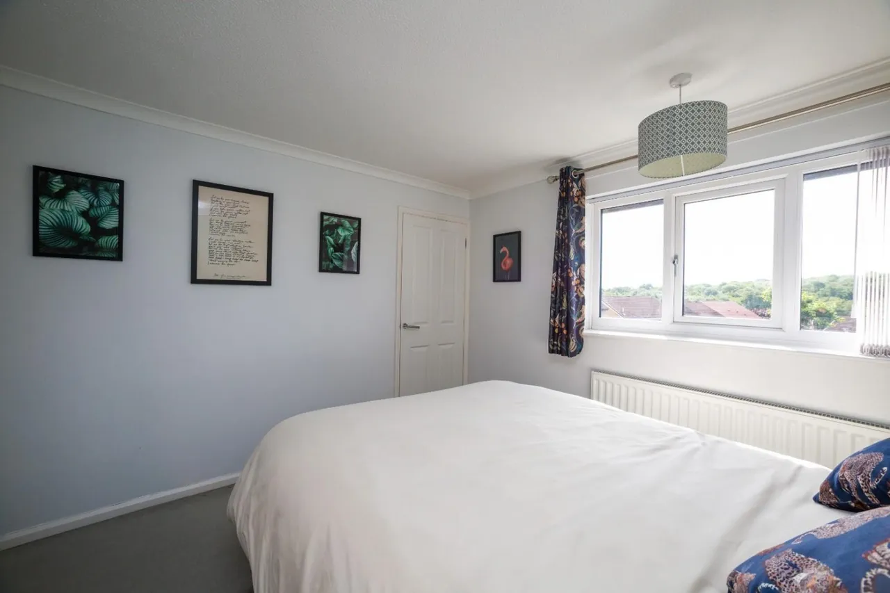 Thorpefield Drive, Thorpe Hesley, S61, photo 14