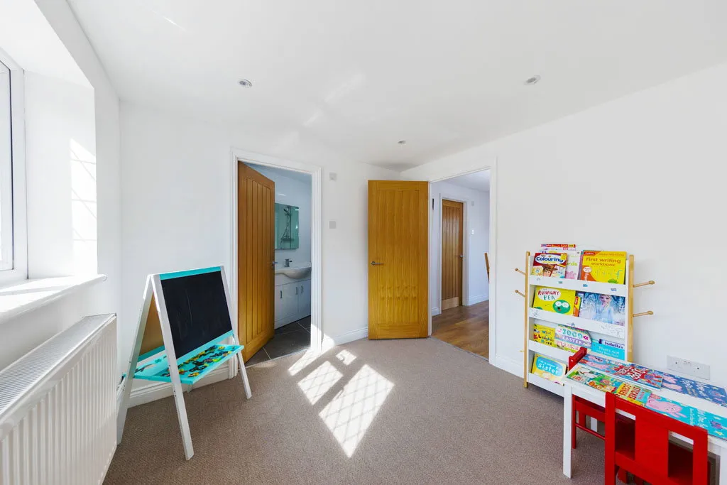 Hampton Mead, Loughton, IG10, photo 8