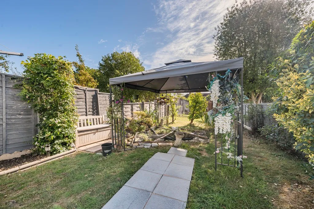 Denecroft Crescent, Hillingdon, UB10, photo 11