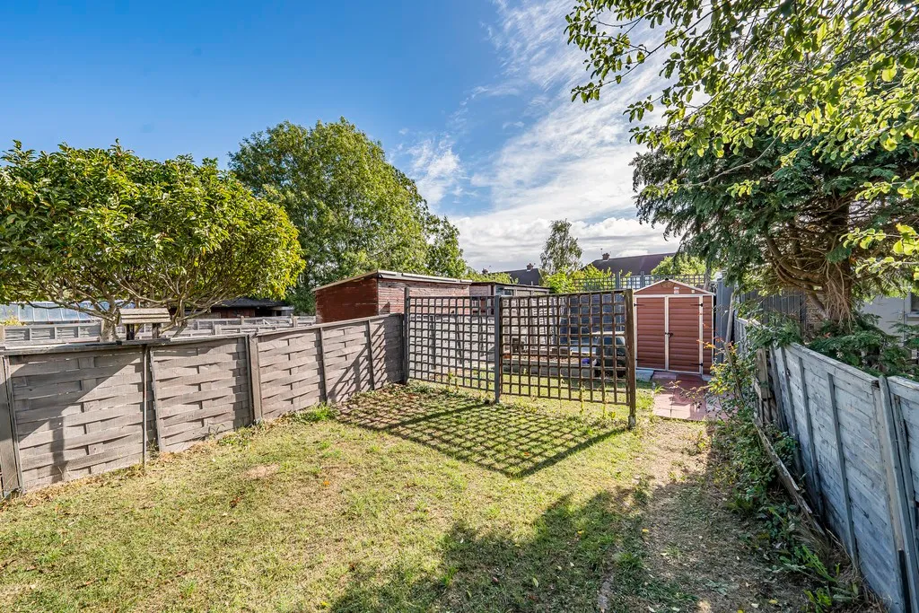 Denecroft Crescent, Hillingdon, UB10, photo 3