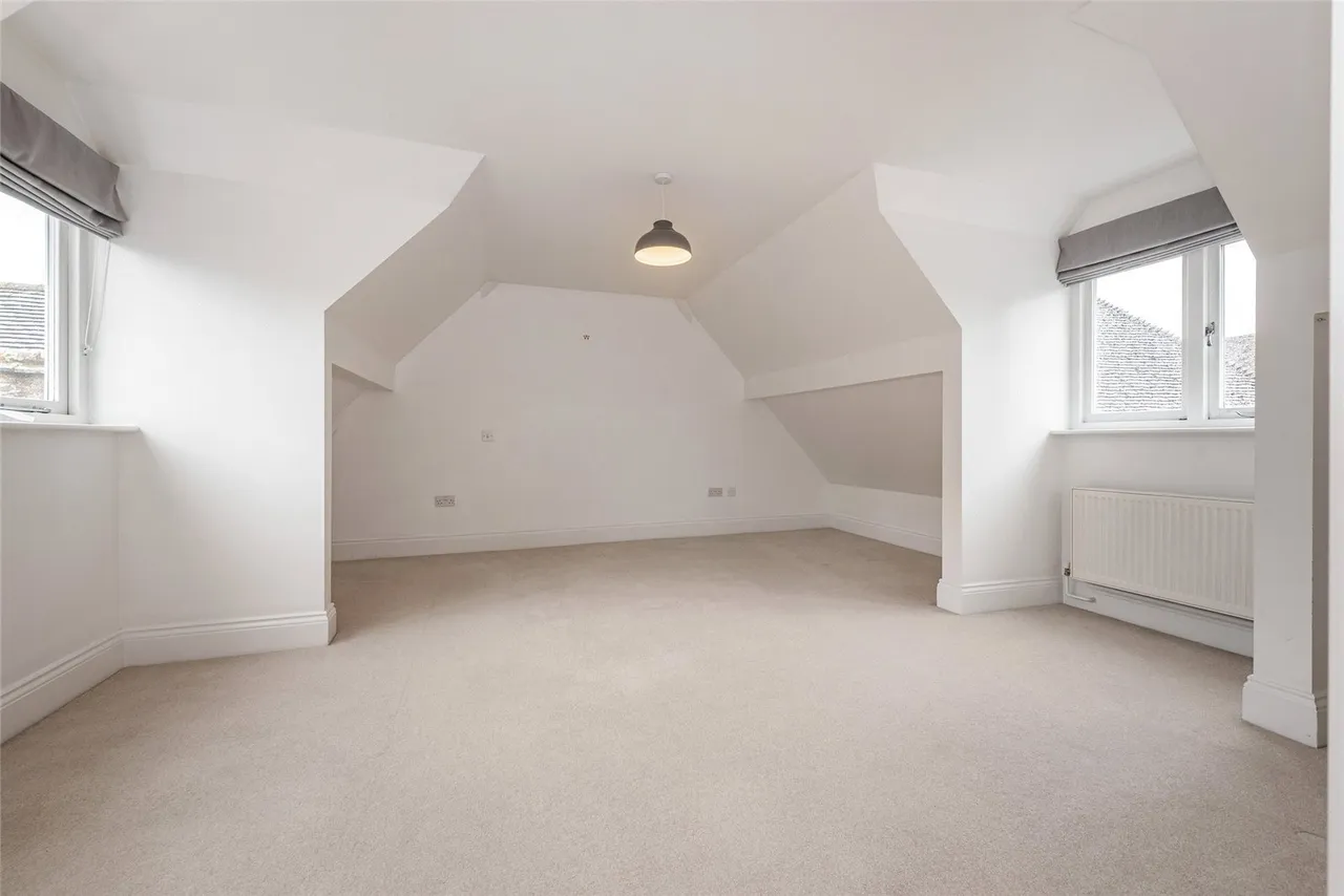 Downs Road, West Stoke, PO18, photo 8