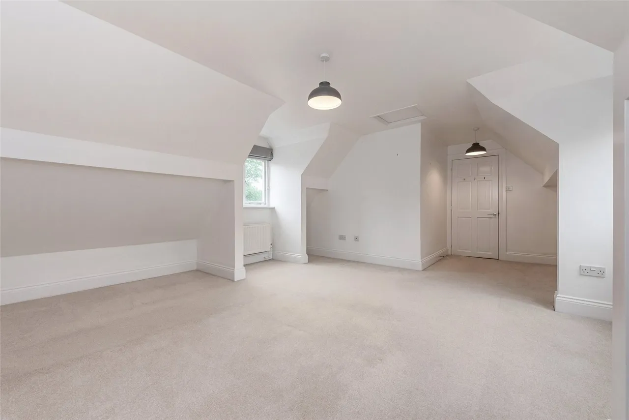 Downs Road, West Stoke, PO18, photo 6