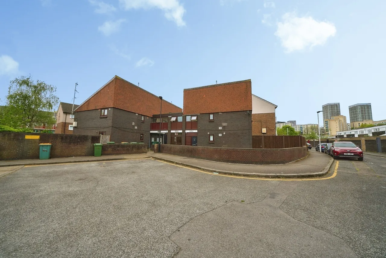 Ashton Road, London, E15, photo 12