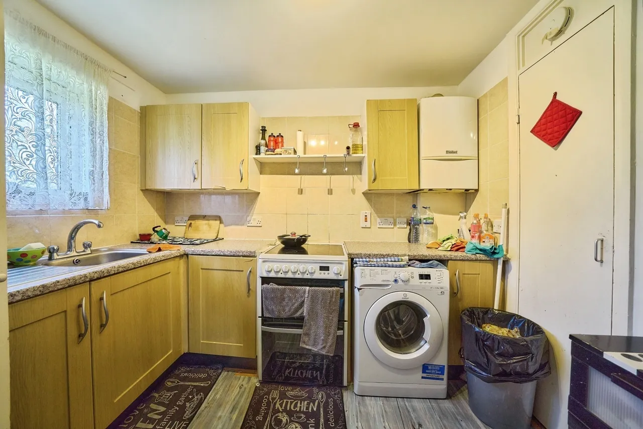 Ashton Road, London, E15, photo 5