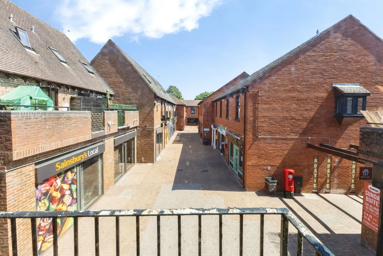 Maiden Lane Centre, Lower Earley, RG6, photo 9