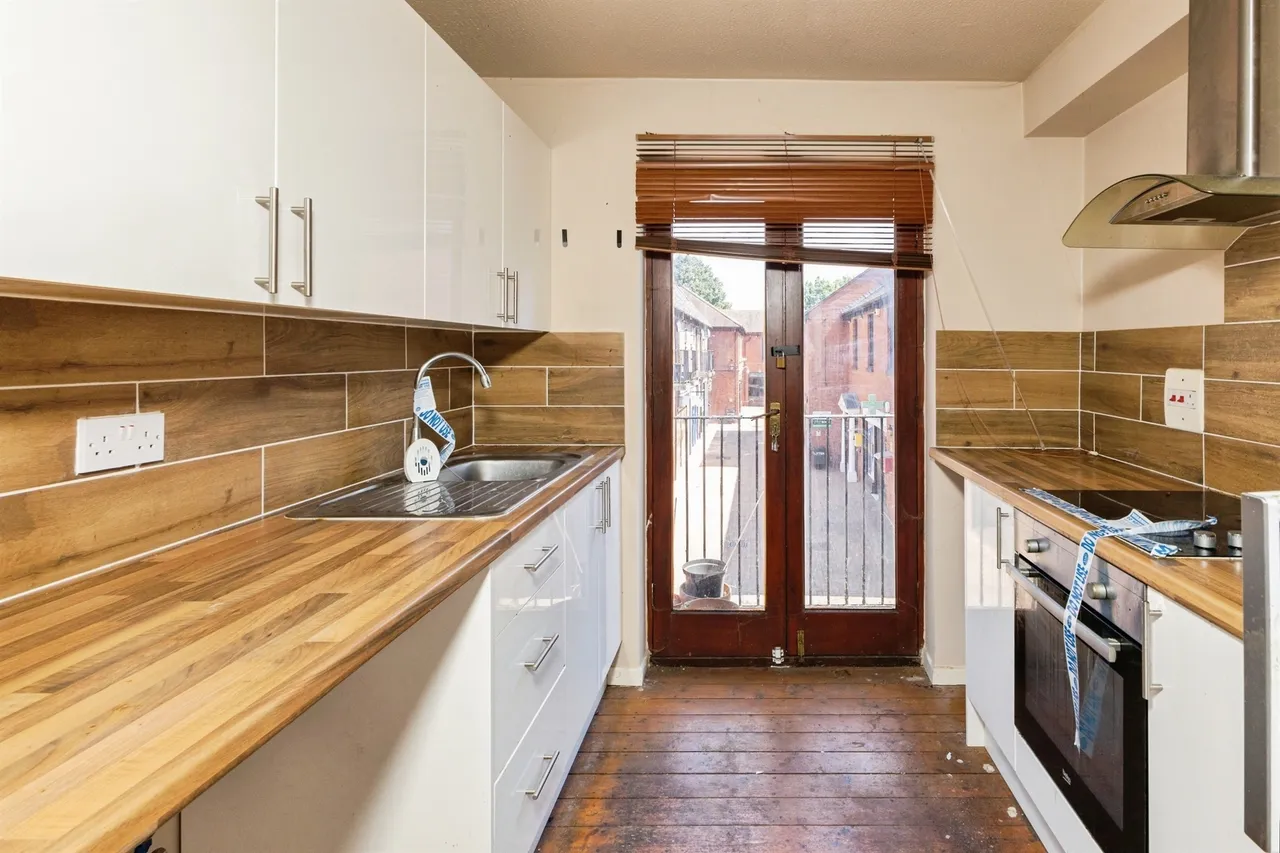 Maiden Lane Centre, Lower Earley, RG6, photo 5