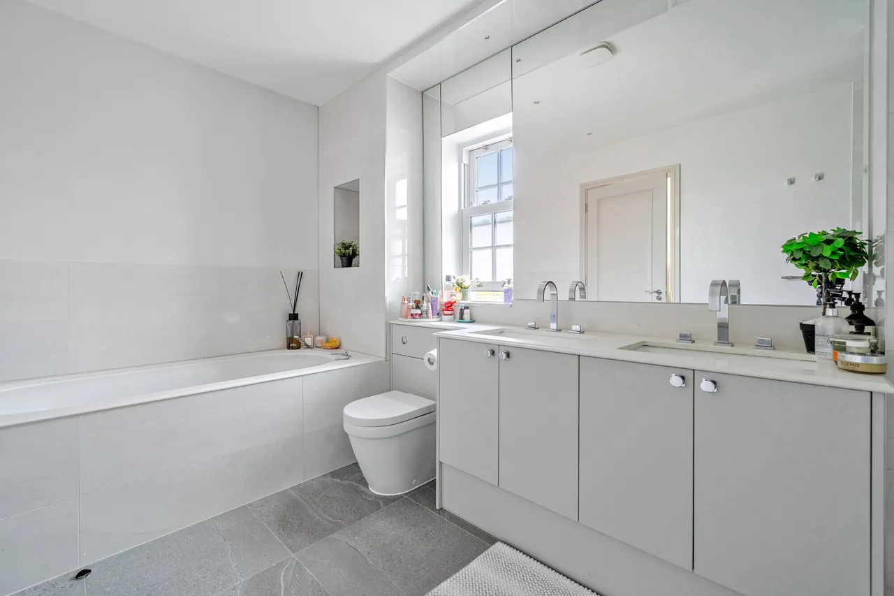 Kingswood, Ascot, SL5, photo 9