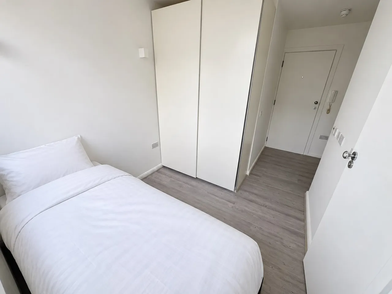 College Road, Harrow, HA1, photo 2