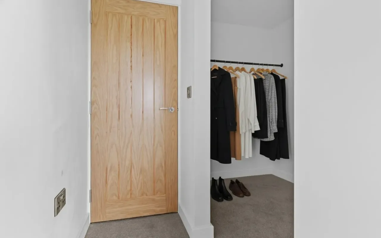 Sheffield Road, Oxspring, photo 26