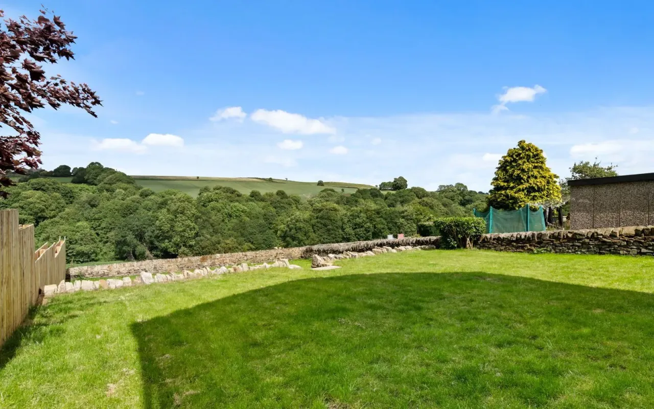 Sheffield Road, Oxspring, photo 8