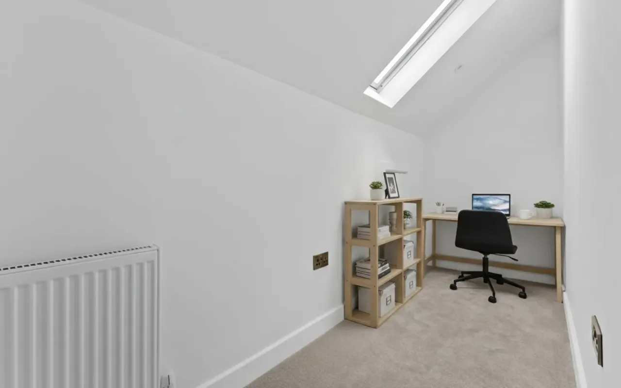 Sheffield Road, Oxspring, photo 35