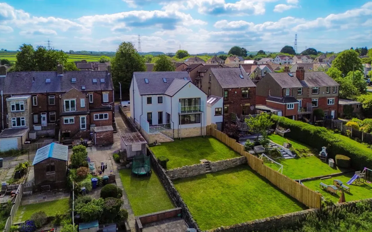 Sheffield Road, Oxspring, photo 6