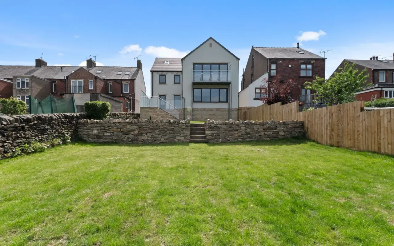 Sheffield Road, Oxspring, photo 7