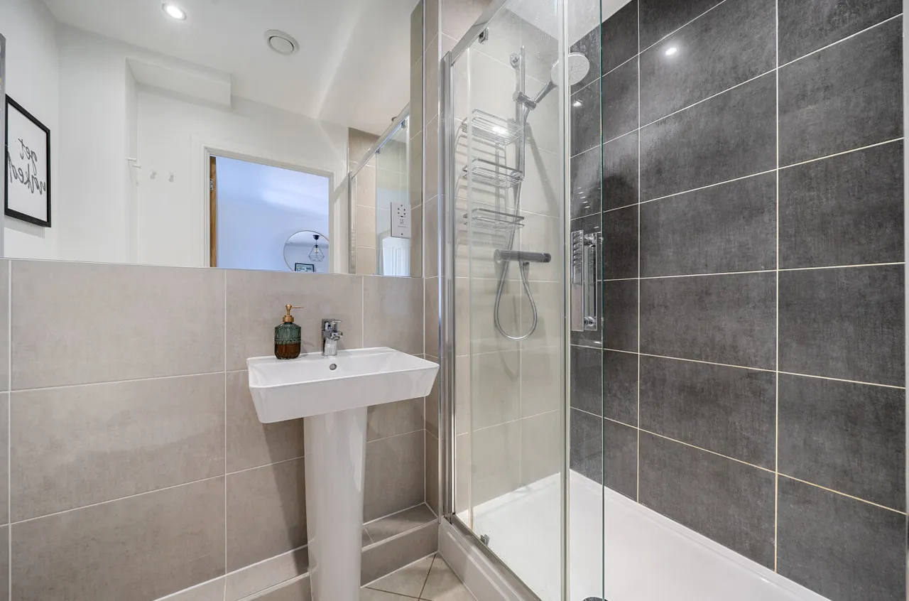 Saxons Court, Wokingham, Berkshire, RG40 1XH, photo 16