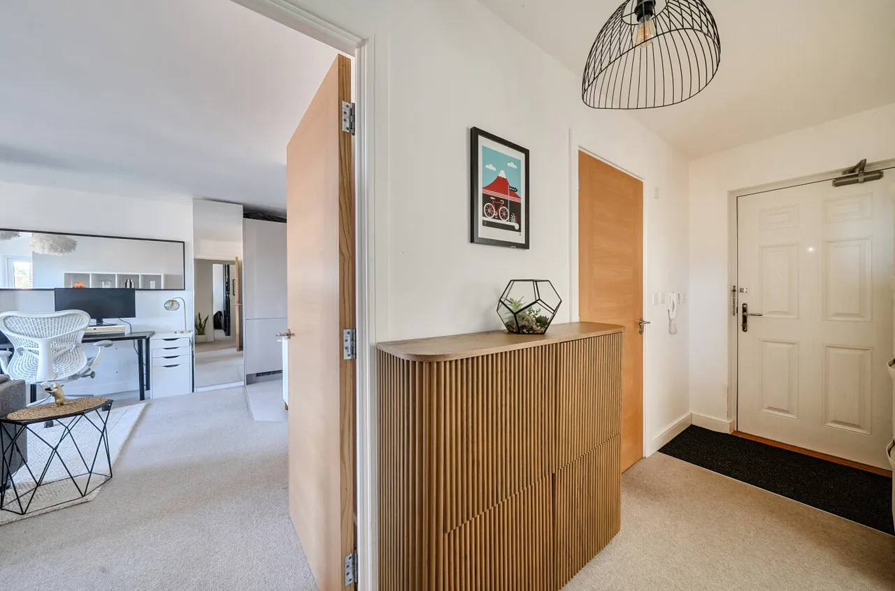 Saxons Court, Wokingham, Berkshire, RG40 1XH, photo 10
