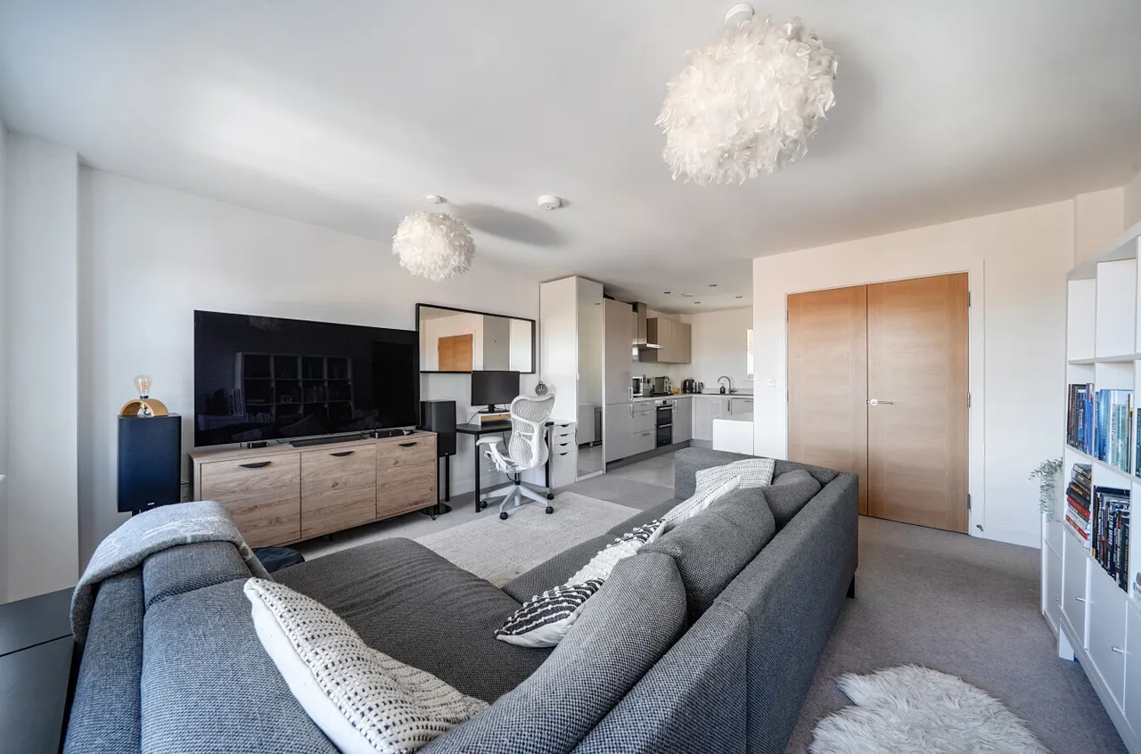 Saxons Court, Wokingham, Berkshire, RG40 1XH, photo 13