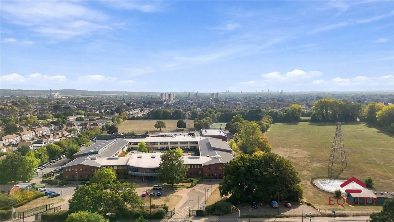 Holmesdale, Waltham Cross, photo 27