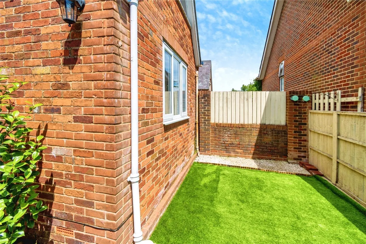 Peartree Road, Southampton, SO19, photo 3