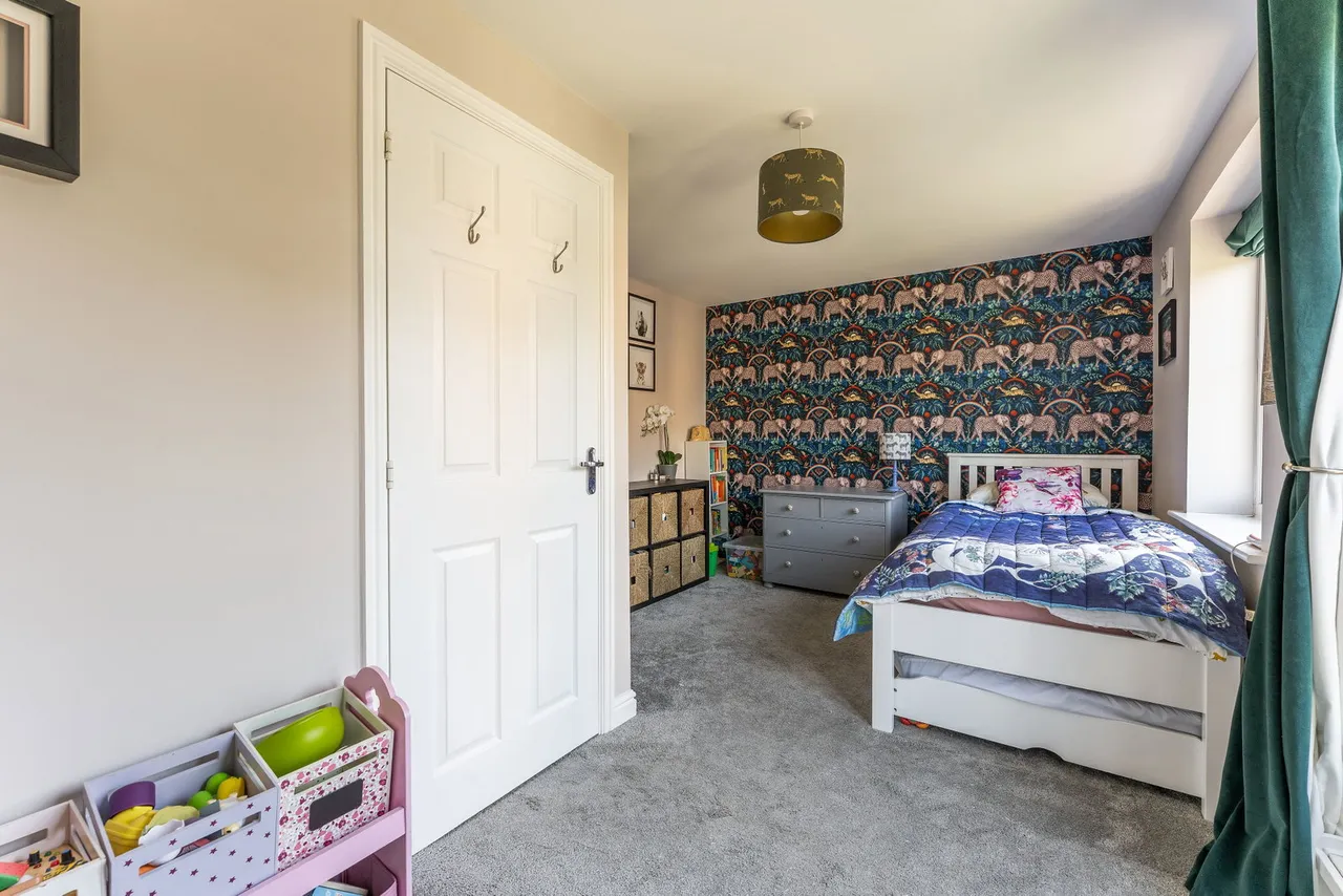 Sherbourne Drive, Old Sarum, SP4, photo 16