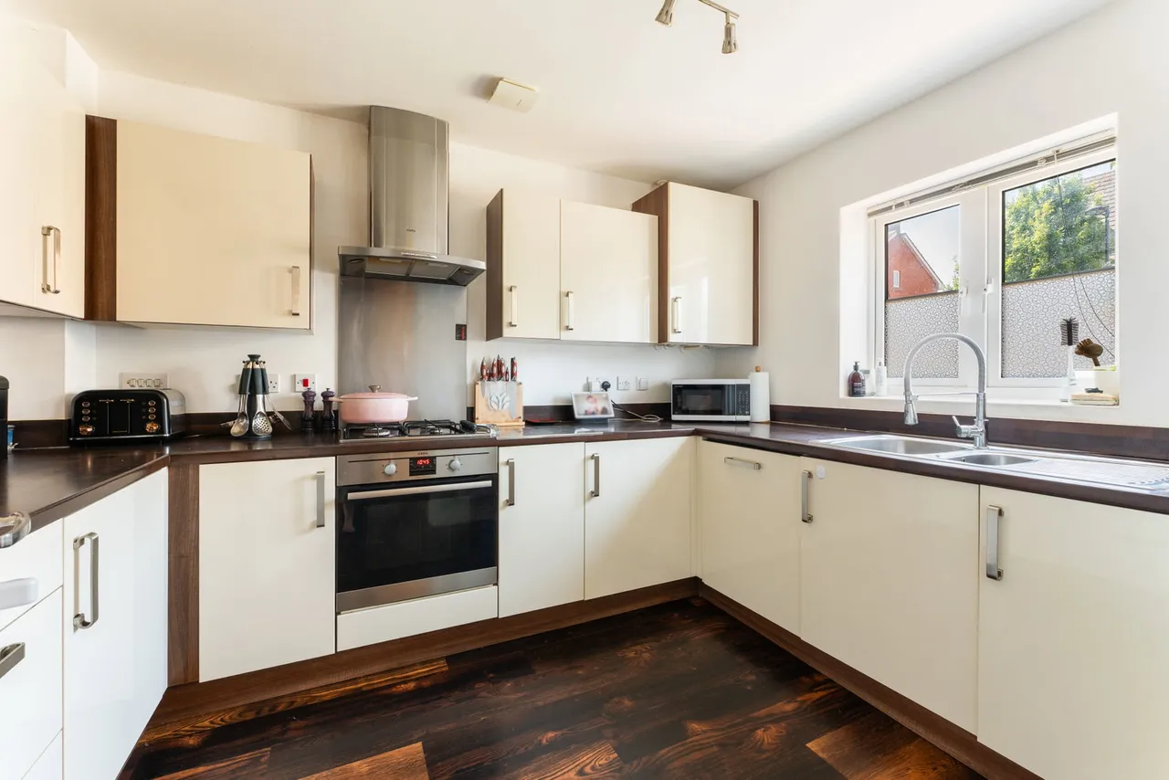 Sherbourne Drive, Old Sarum, SP4, photo 5