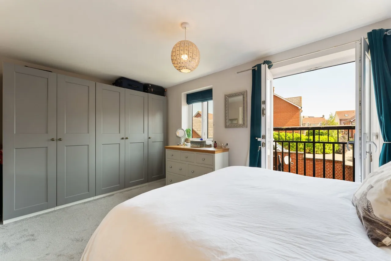 Sherbourne Drive, Old Sarum, SP4, photo 9