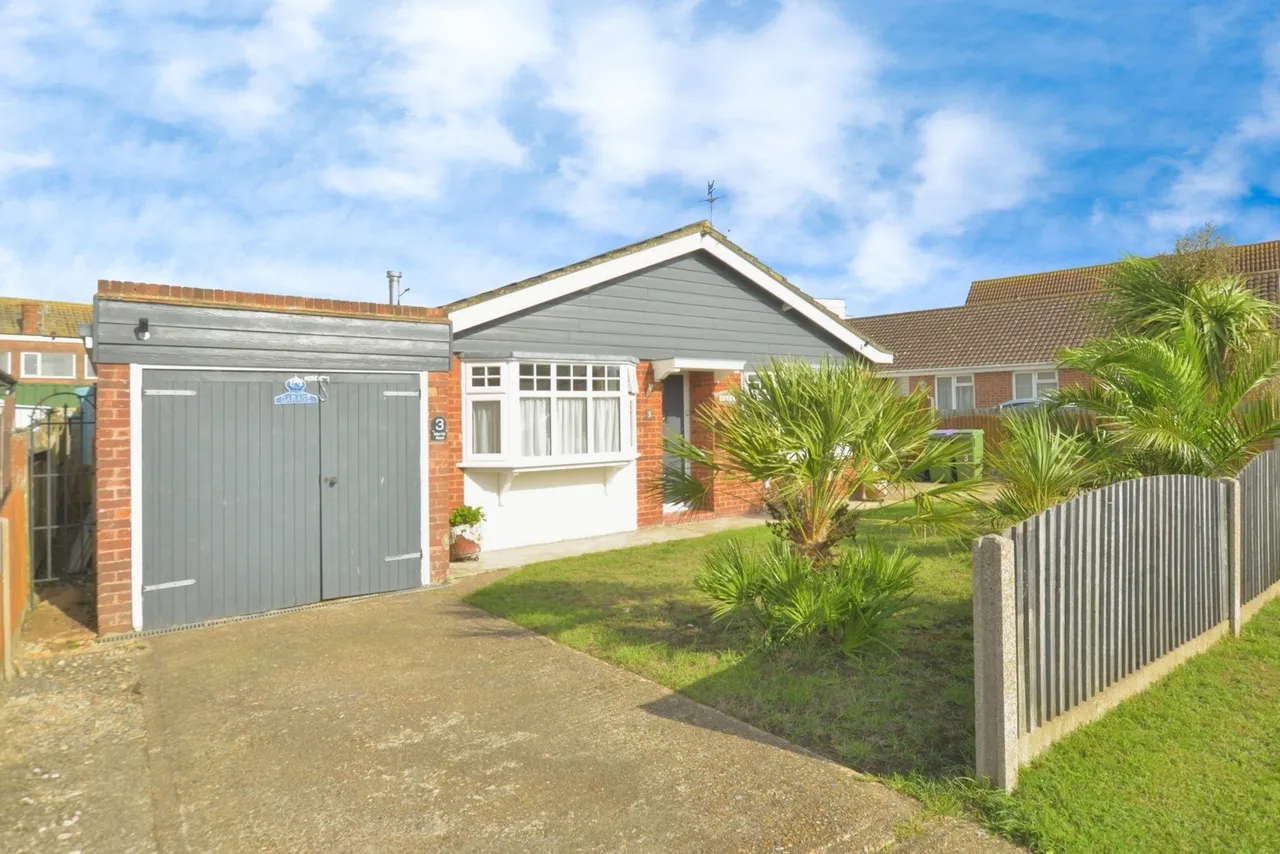 3 bed house for sale — Merritt Road, Greatstone, New Romney, Kent, TN28