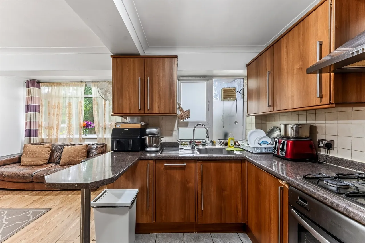 Smithwood Close, London, SW19, photo 10
