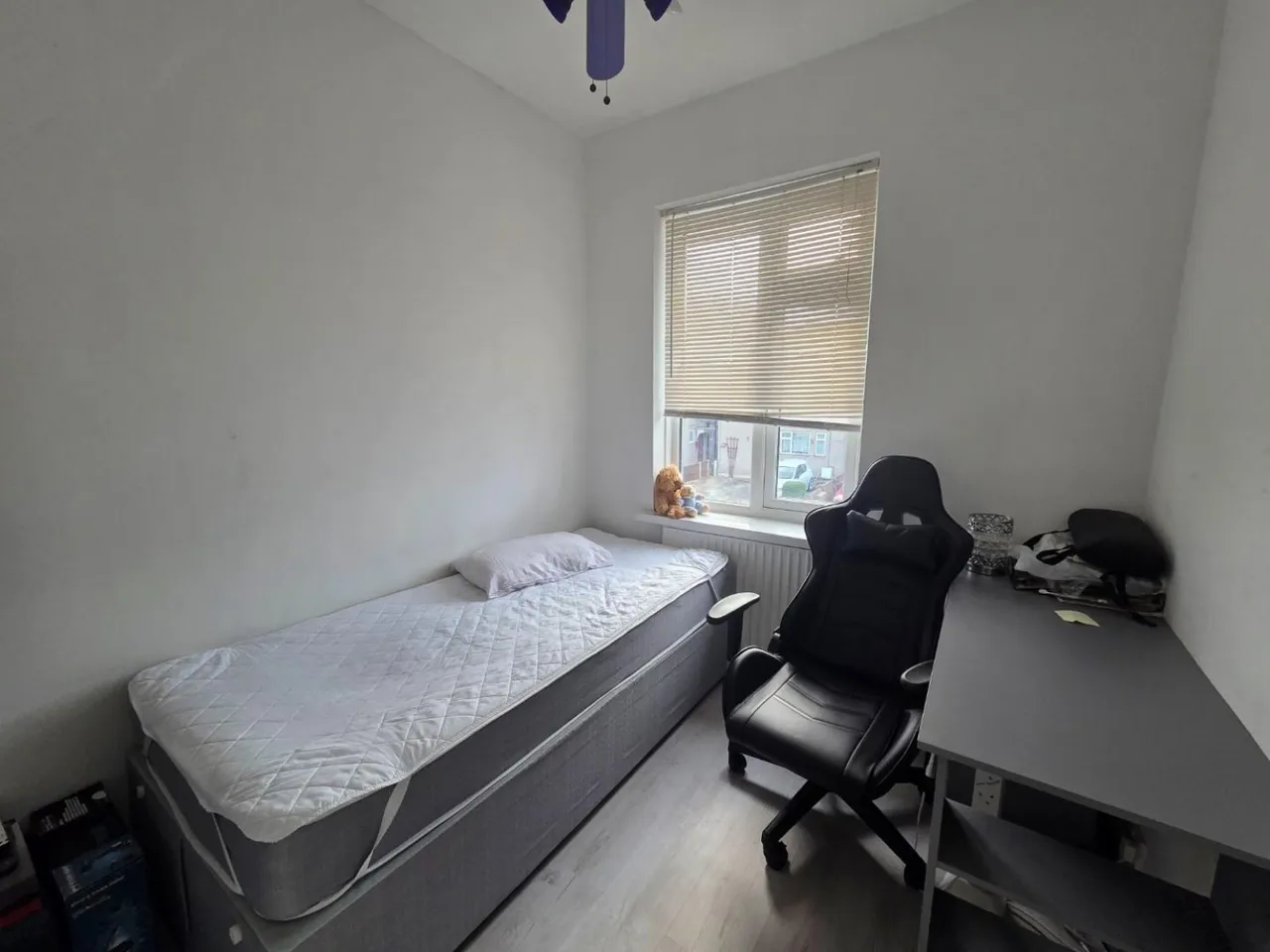 Fieldway, Dagenham, RM8, photo 13